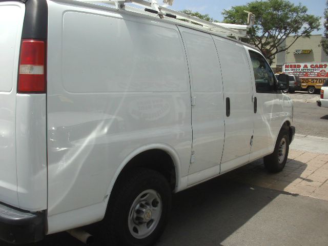 2009 Chevrolet Express Coupe 4D