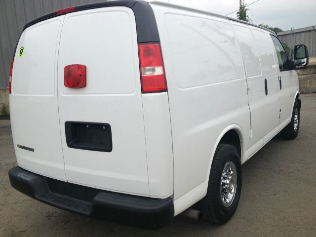 2009 Chevrolet Express Coupe 4D