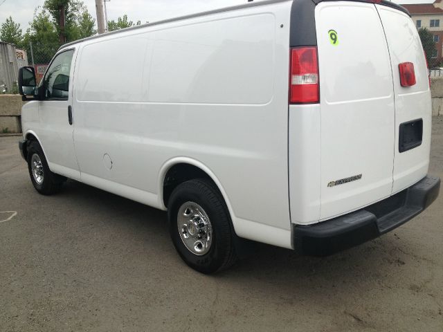 2009 Chevrolet Express Coupe 4D
