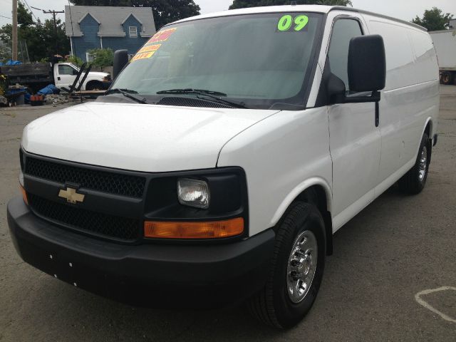 2009 Chevrolet Express Coupe 4D