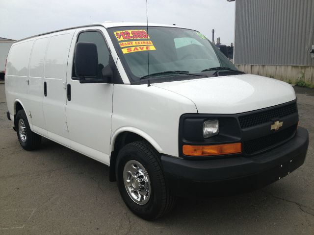 2009 Chevrolet Express Coupe 4D