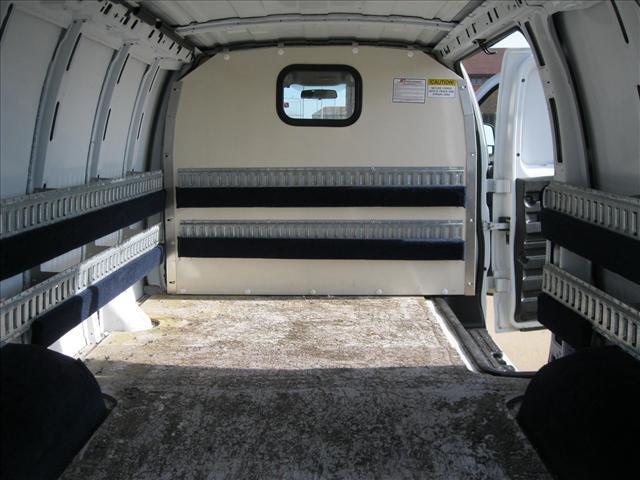 2009 Chevrolet Express LS 4X4