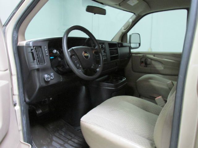 2009 Chevrolet Express 114.6 XLT W/rear Door Privacy Glass