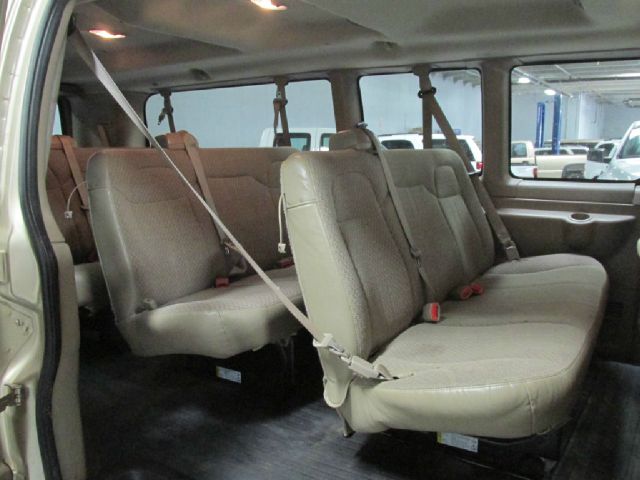 2009 Chevrolet Express 114.6 XLT W/rear Door Privacy Glass