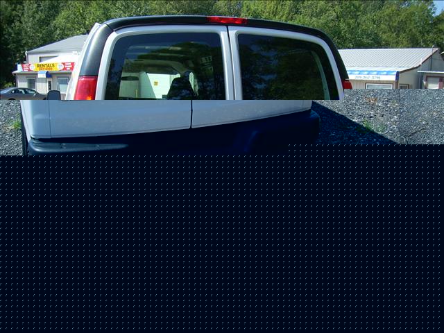 2009 Chevrolet Express Base