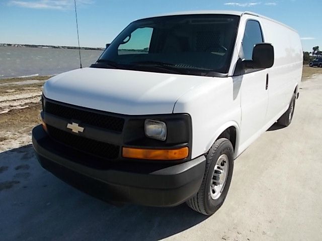 2009 Chevrolet Express Club Cab 155 WB HD 4WD