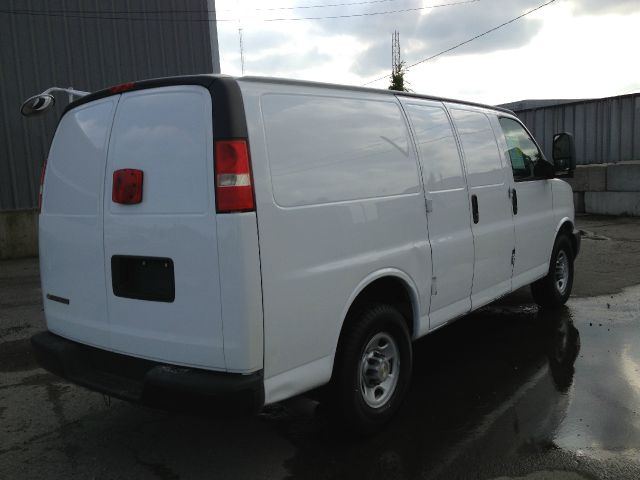 2009 Chevrolet Express Coupe 4D