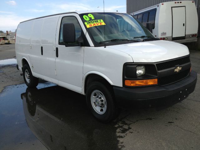 2009 Chevrolet Express Coupe 4D