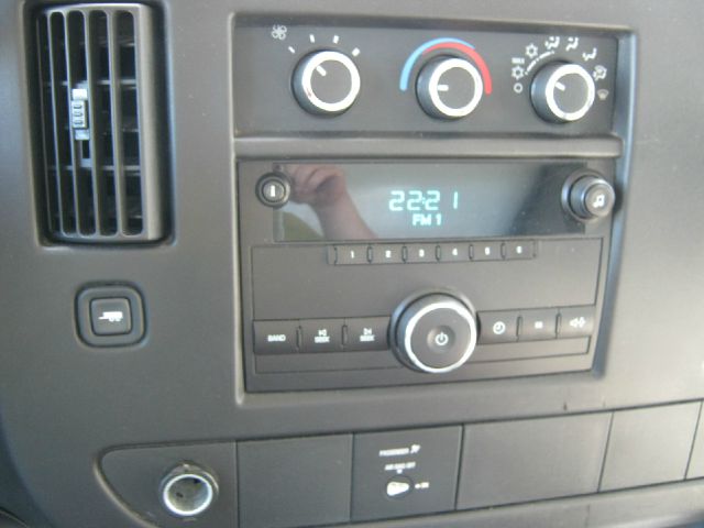 2009 Chevrolet Express Crew Cab 131