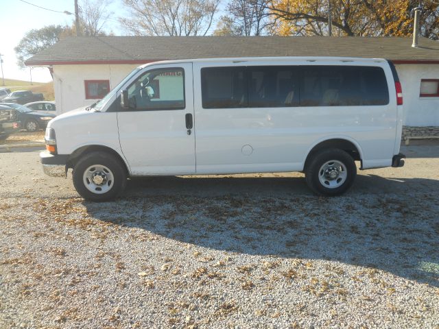 2009 Chevrolet Express 1500 4D Sport Utility
