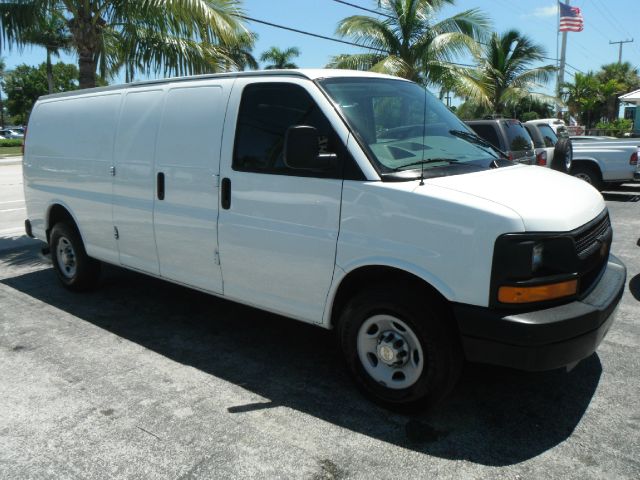 2009 Chevrolet Express REG WB