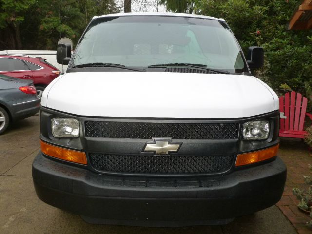 2009 Chevrolet Express REG WB