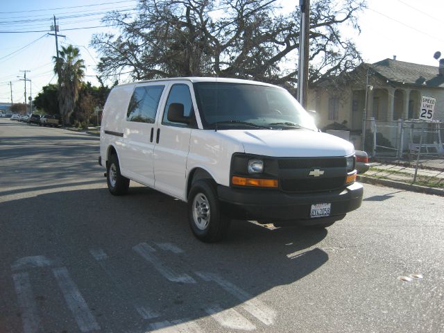 2010 Chevrolet Express Coupe 4D