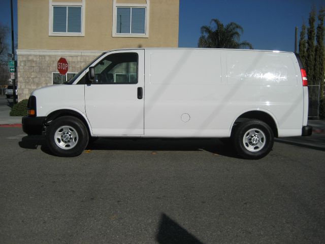 2010 Chevrolet Express Coupe 4D