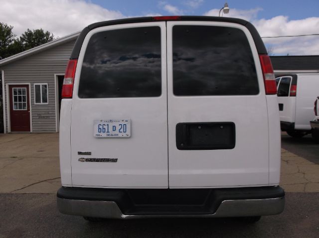 2010 Chevrolet Express Coupe 4D