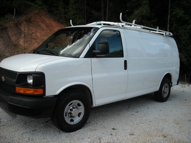 2010 Chevrolet Express Coupe 4D
