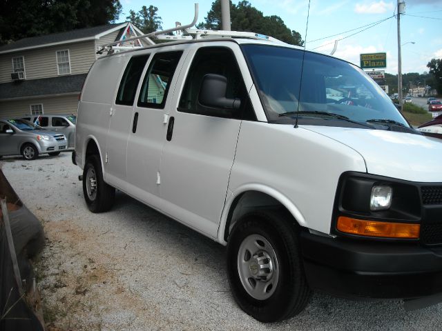 2010 Chevrolet Express Coupe 4D