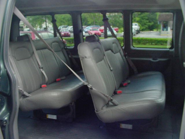 2010 Chevrolet Express CE 1.8