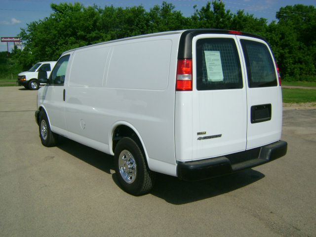 2010 Chevrolet Express Coupe 4D