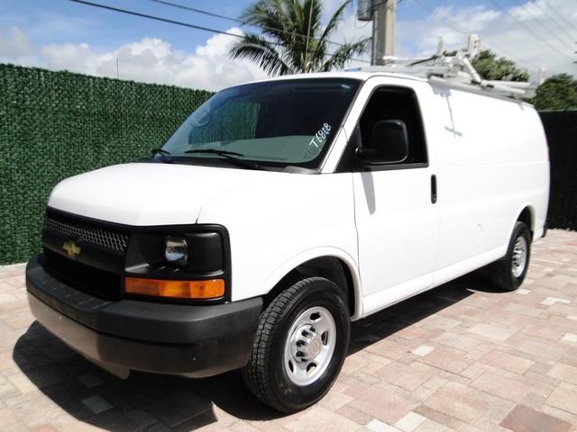 2010 Chevrolet Express SV 4dr SUV