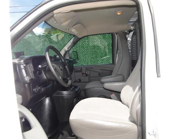 2010 Chevrolet Express SV 4dr SUV