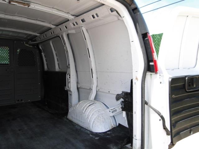 2010 Chevrolet Express SV 4dr SUV