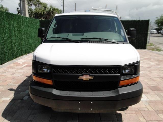 2010 Chevrolet Express SV 4dr SUV