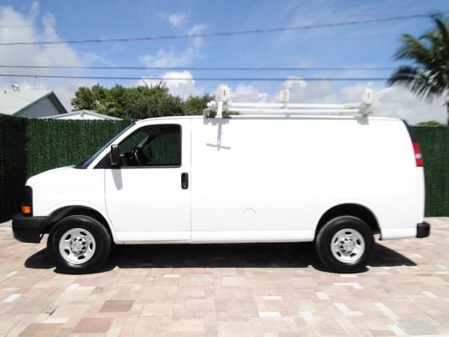 2010 Chevrolet Express SV 4dr SUV