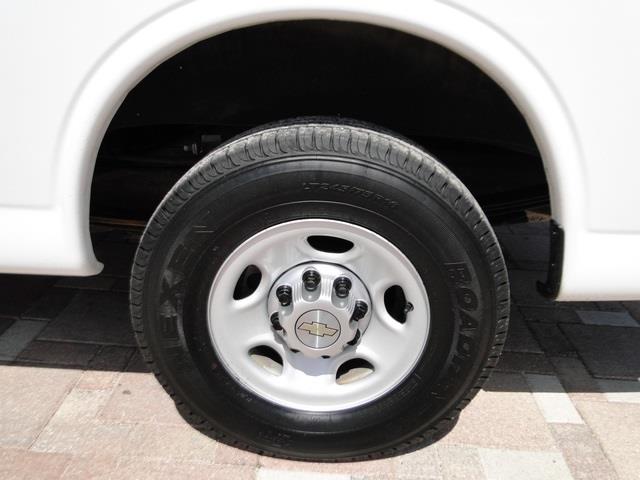 2010 Chevrolet Express SV 4dr SUV