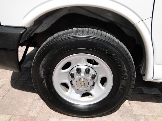 2010 Chevrolet Express SV 4dr SUV