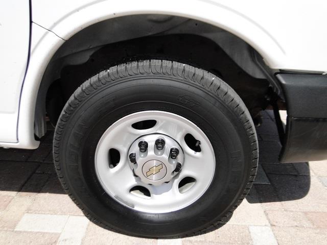 2010 Chevrolet Express SV 4dr SUV