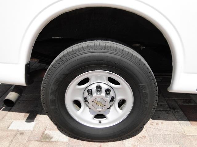 2010 Chevrolet Express SV 4dr SUV