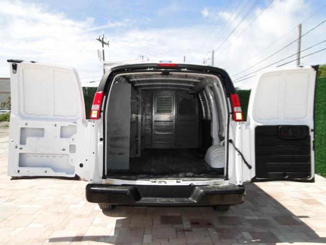 2010 Chevrolet Express SV 4dr SUV
