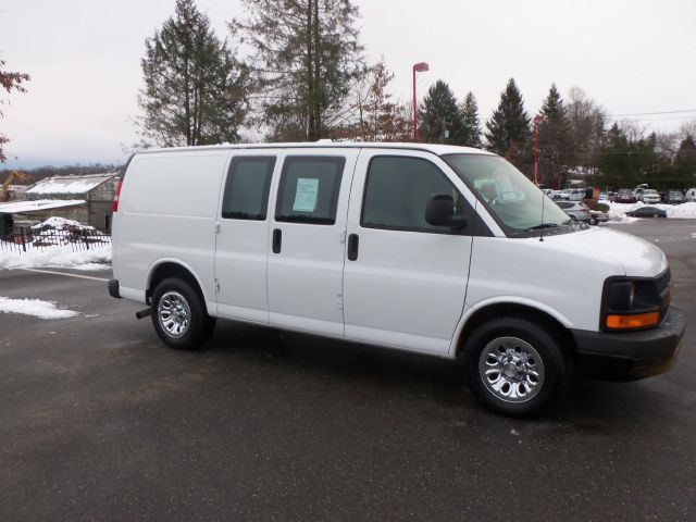 2010 Chevrolet Express CE 1.8