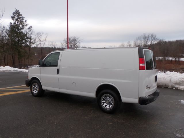 2010 Chevrolet Express CE 1.8