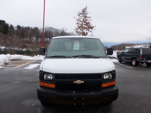 2010 Chevrolet Express CE 1.8