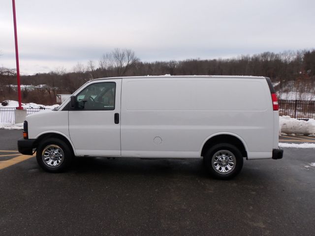 2010 Chevrolet Express CE 1.8