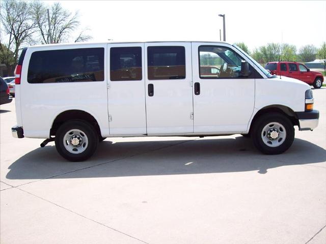 2010 Chevrolet Express 2.5 S Model