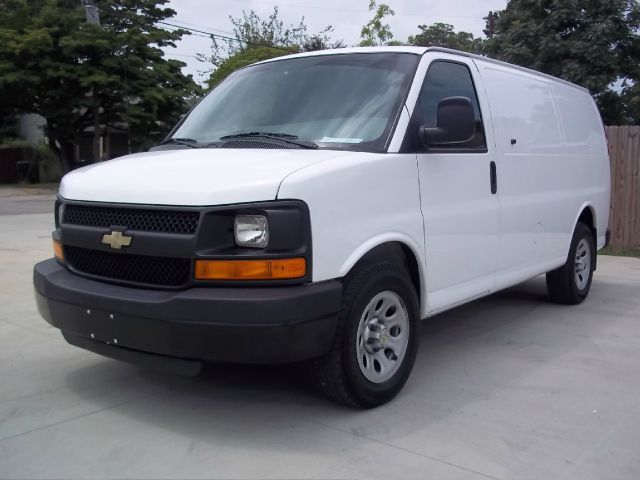2010 Chevrolet Express 750i 4dr Sdn
