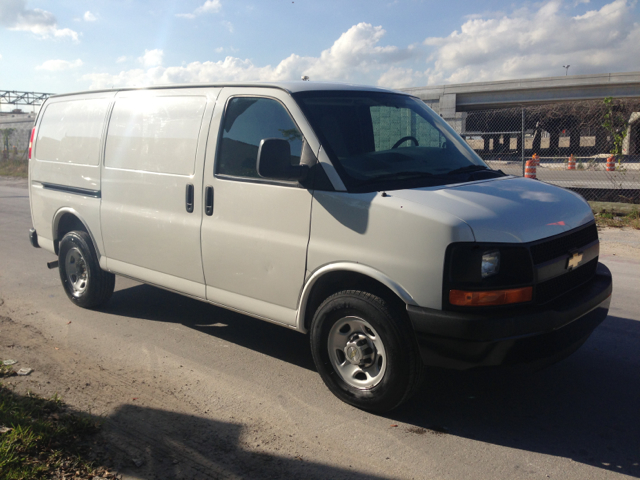 2010 Chevrolet Express Coupe 4D