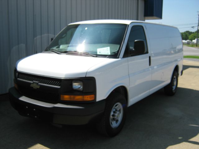 2010 Chevrolet Express Coupe 4D