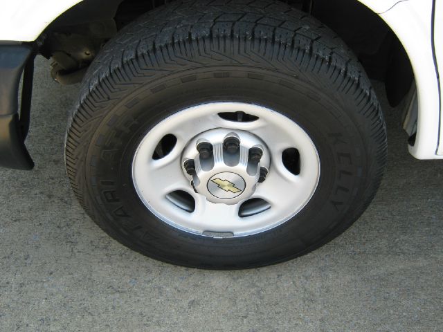 2010 Chevrolet Express Coupe 4D