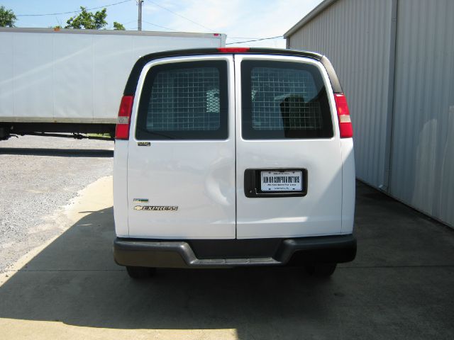 2010 Chevrolet Express Coupe 4D