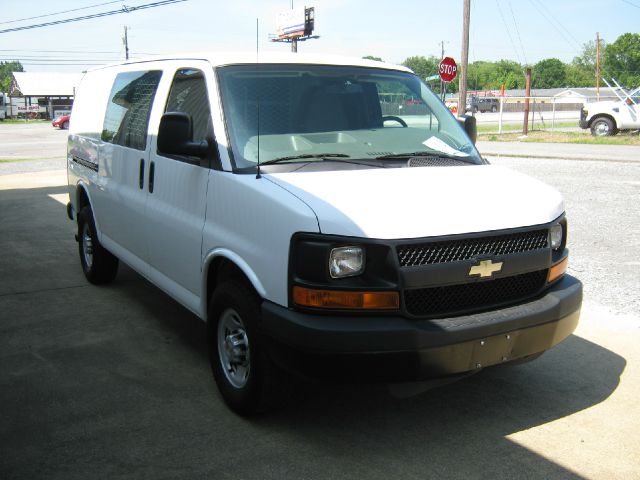 2010 Chevrolet Express Coupe 4D