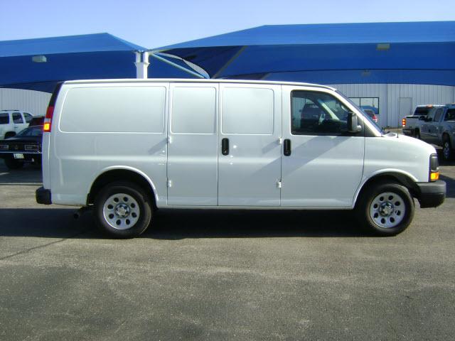 2010 Chevrolet Express Water Truck
