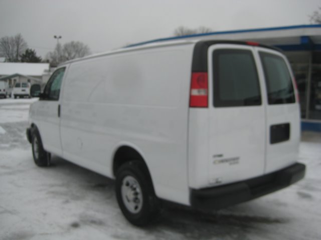 2011 Chevrolet Express Coupe 4D