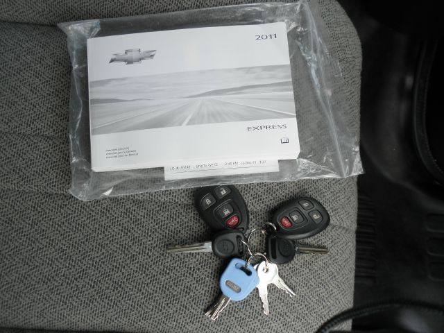 2011 Chevrolet Express Coupe 4D