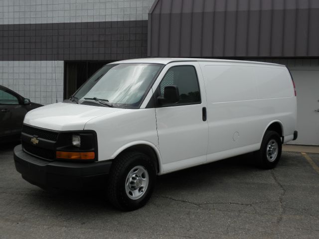 2011 Chevrolet Express Coupe 4D