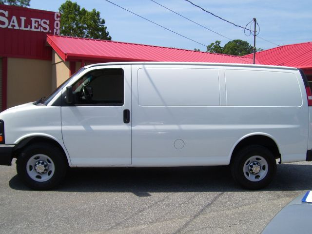 2011 Chevrolet Express Coupe 4D