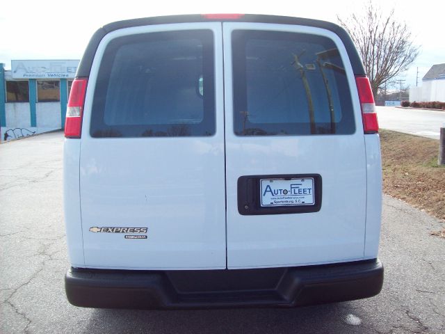 2012 Chevrolet Express 750i 4dr Sdn